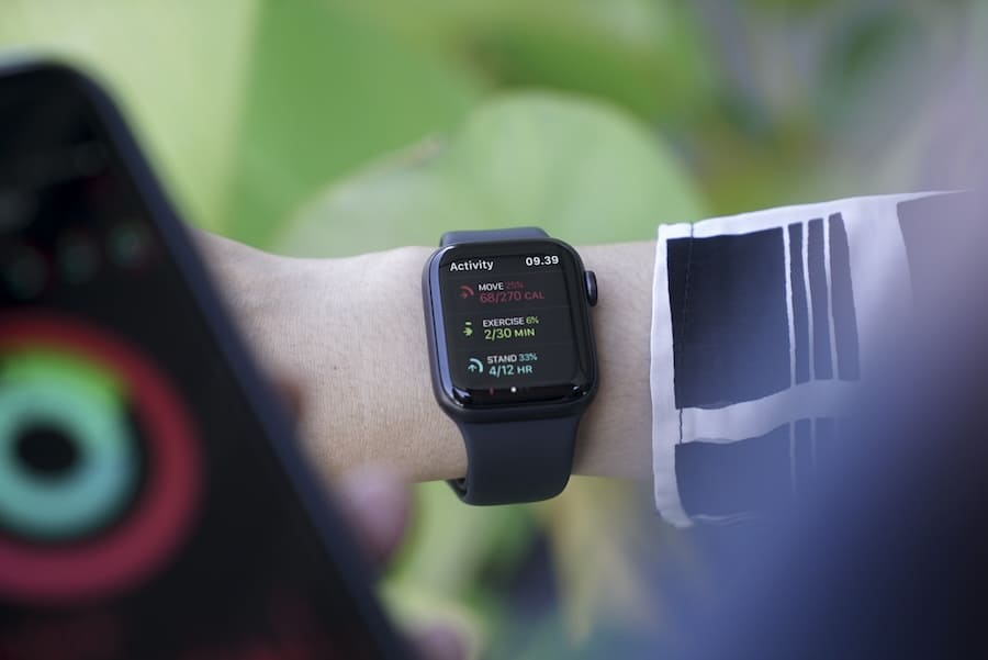 Should You Get an Apple Watch Protector Case (and what kind?)